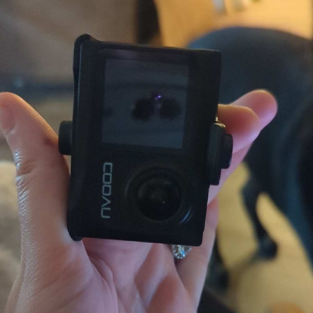 Compact Black Action Camera - Picture 2 of 2